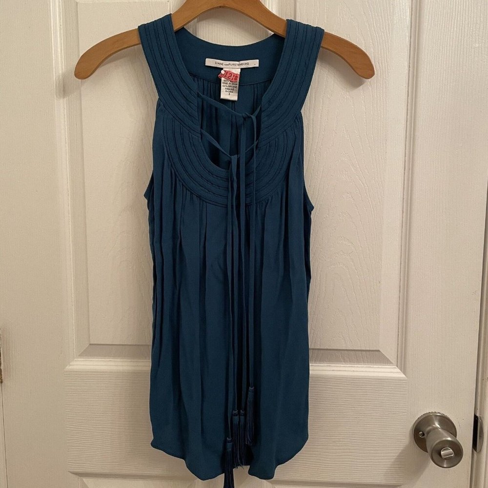 Diane Von Furstenberg Scoop Neck Rayon Tassel Tie Tank‎ Top size 2